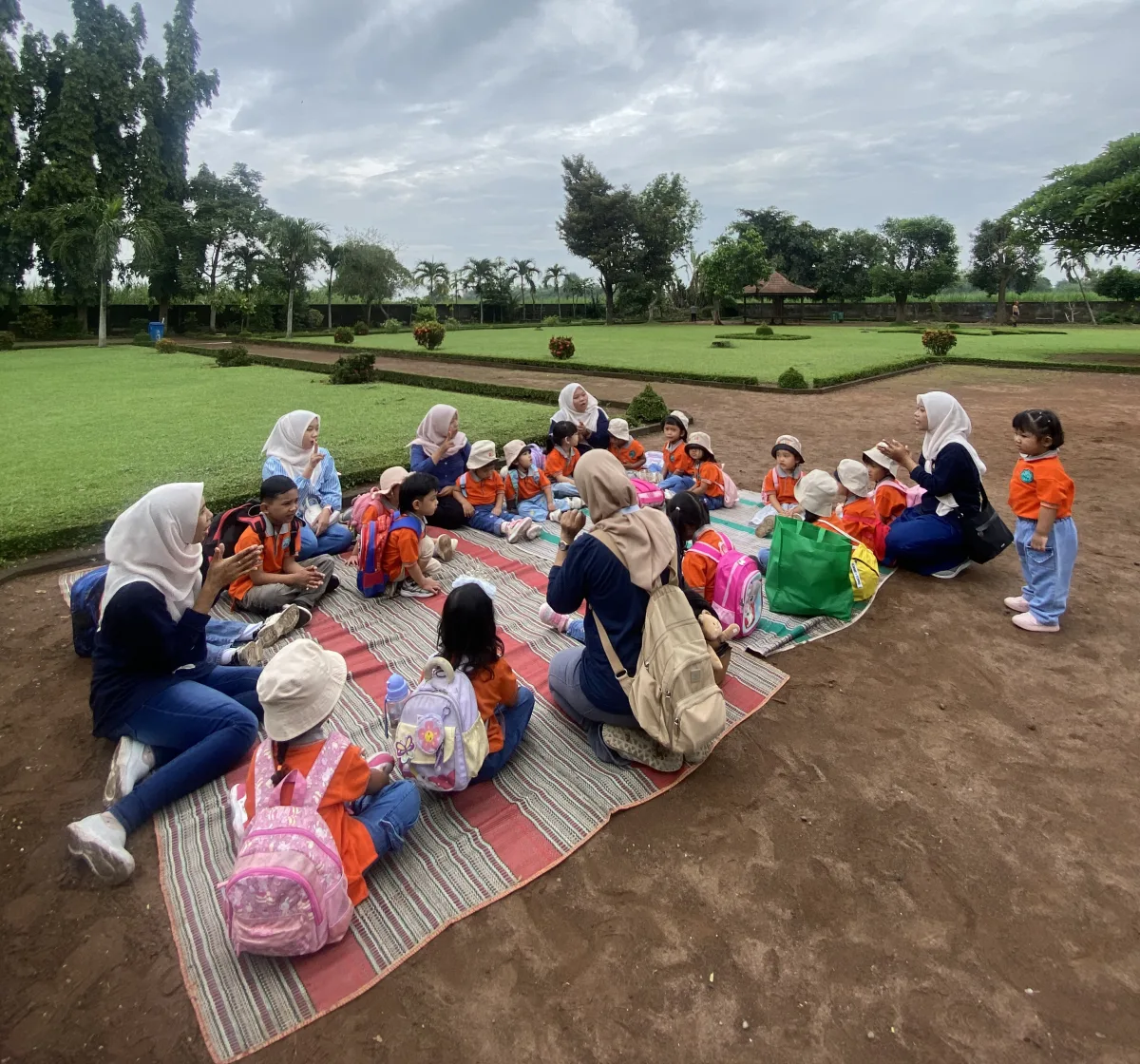 Motor skill stimulation during AULIA Preschool outdoor activity at Brahu Temple
