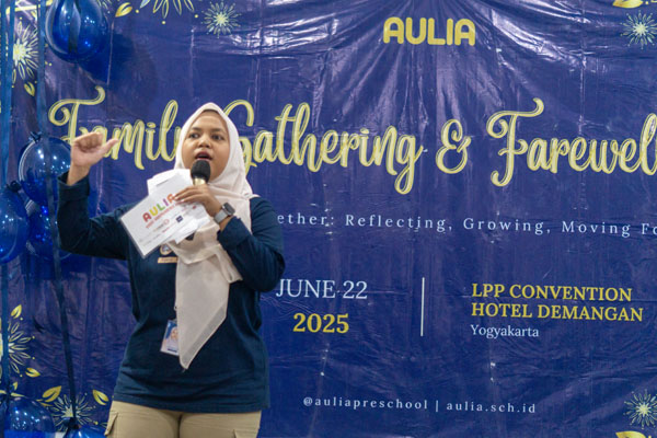 AULIA Preschool: Kelompok Bermain vs. Taman Kanak-Kanak – Kegiatan Pemberian Makanan Tambahan