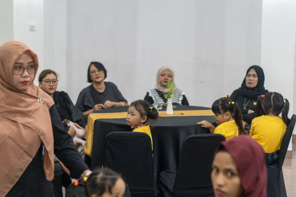 AULIA Preschool: Kelompok Bermain vs. Taman Kanak-Kanak – Kegiatan belajar kelas RAINBOW