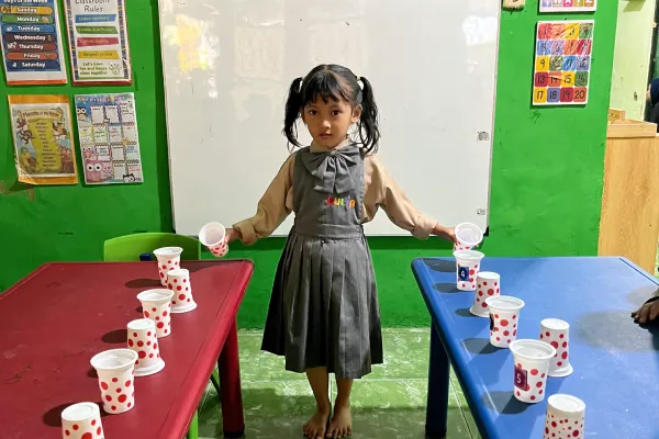 AULIA Preschool: Kelompok Bermain vs. Taman Kanak-Kanak – Aktivitas Pembelajaran kelas RAINBOW